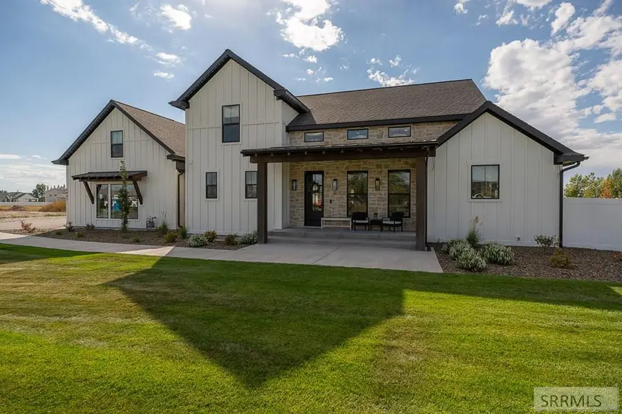 4887 Sunset Drive, Iona, ID 83401 - Image #3