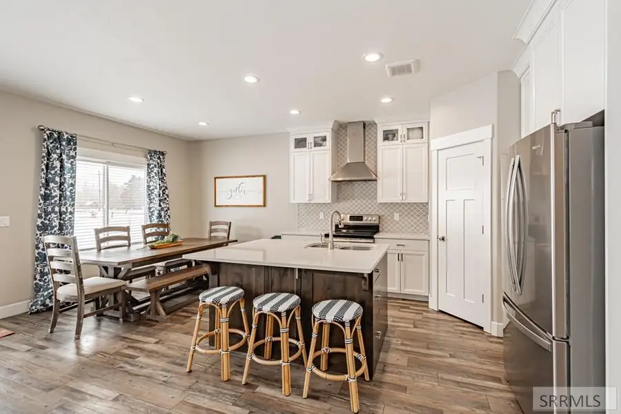 1038 Villa Vista Ln, Ammon, ID 83406 - Image #2