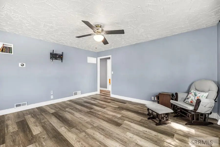 211 Collins Street, Blackfoot, ID 83201 - Image #2