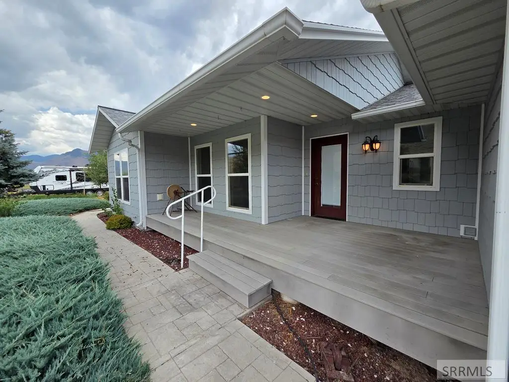 38 Riverview Road, Salmon, ID 83467 - Image #1