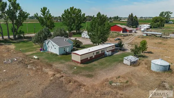 1687 105th N, IDAHO FALLS, ID 83401