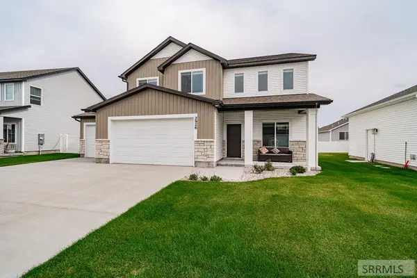 2926 Curlew Drive, AMMON, ID 83401