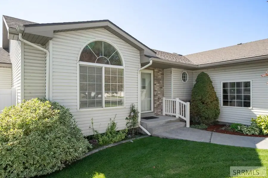 3086 Stoneridge Circle, Ammon, ID 83406 - Image #3