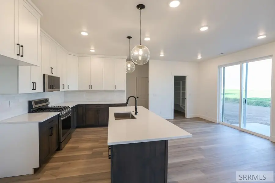 2975 Grant Avenue, Idaho Falls, ID 83401 - #2