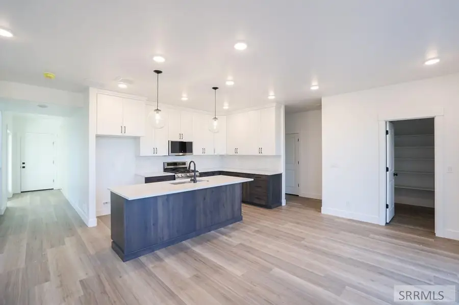 2975 Grant Avenue, Idaho Falls, ID 83401 - #3