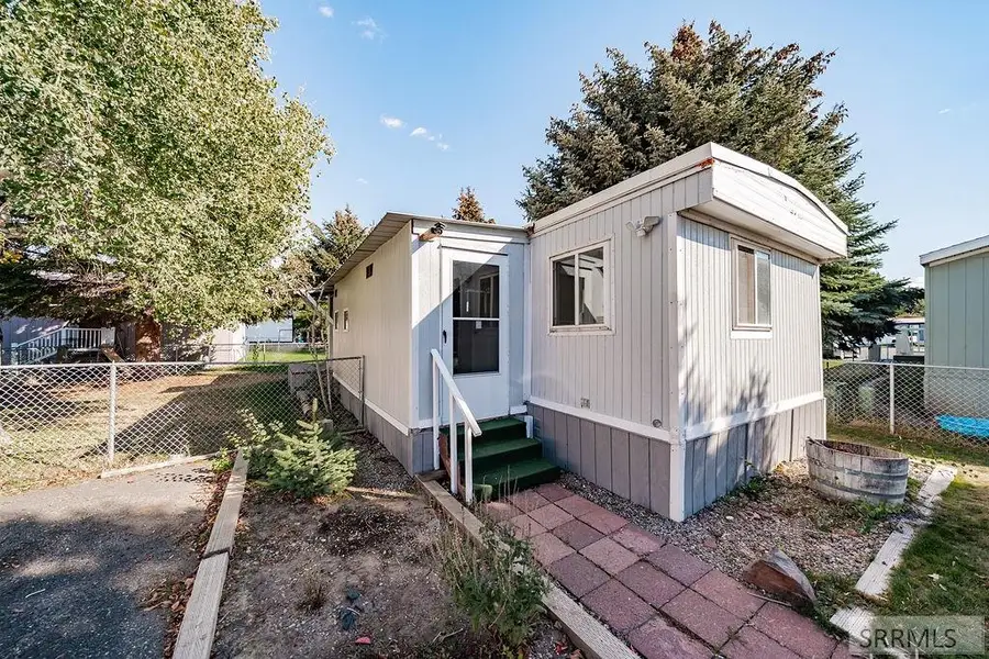 2254 Pinewood Drive, Idaho Falls, ID 83401 - Image #2