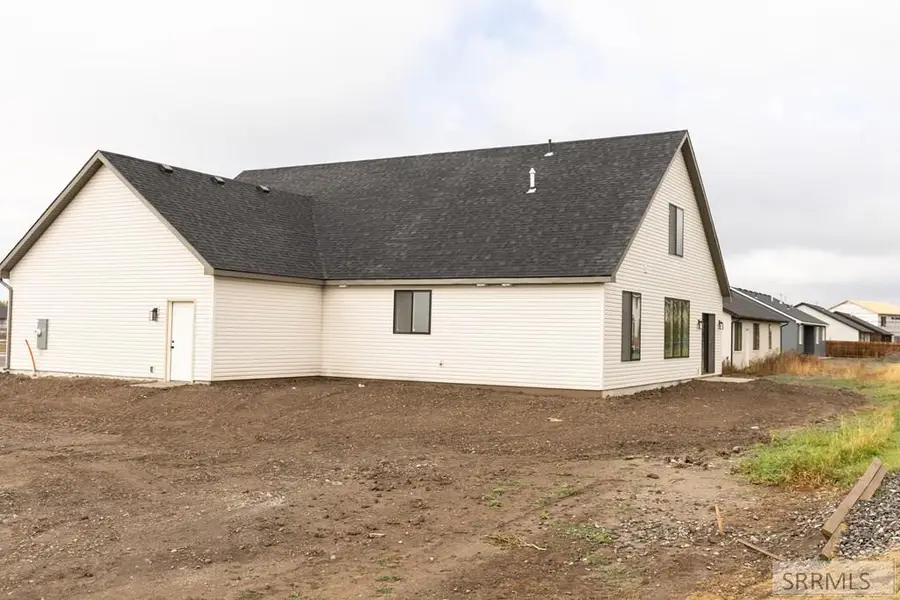 423 Camas Street, Sugar City, ID 83448 - Image #2