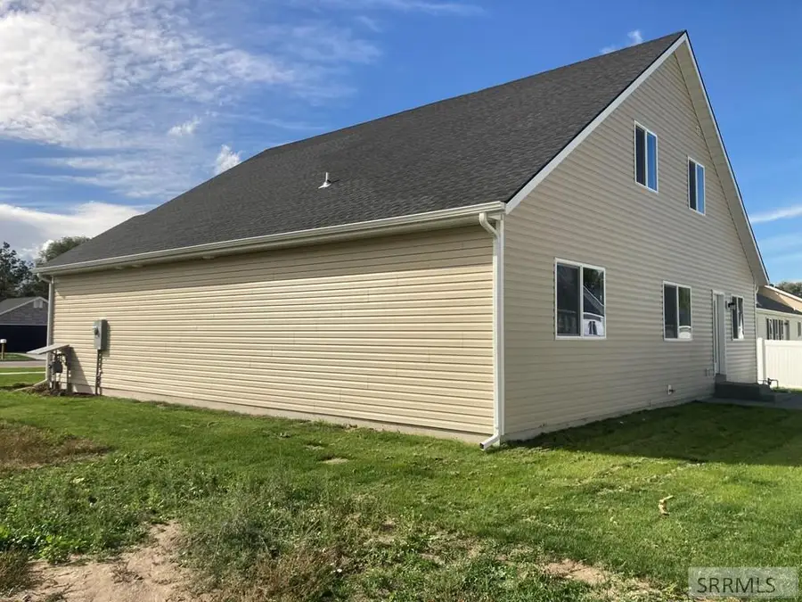 1020 Harris Loop, Blackfoot, ID 83221 - Image #3