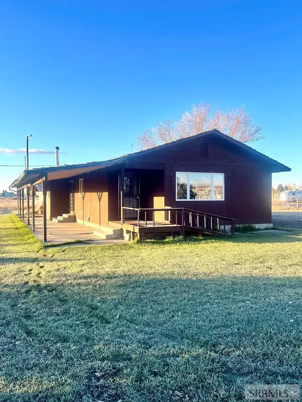 400 Park Road, ARCO, ID 83213