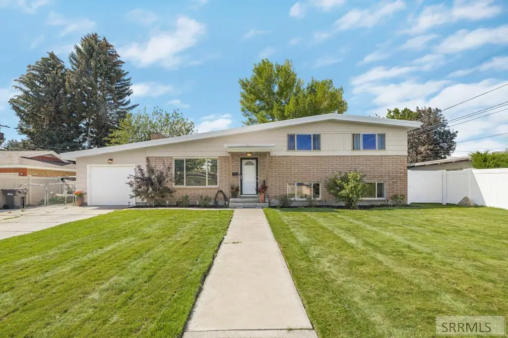 1894 Mckinzie Avenue, Idaho Falls, ID 83404 - Image #1