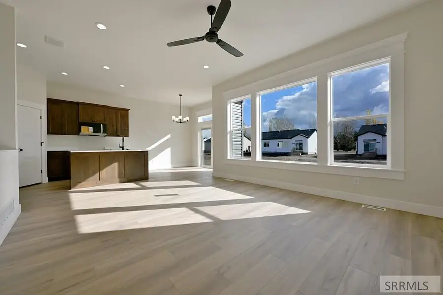 3078 Peacock Lane, Ammon, ID 83406 - Image #2