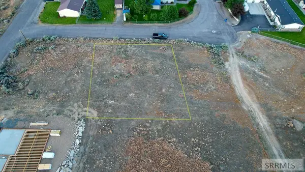 120 Redbird Lane, CHALLIS, ID 83226