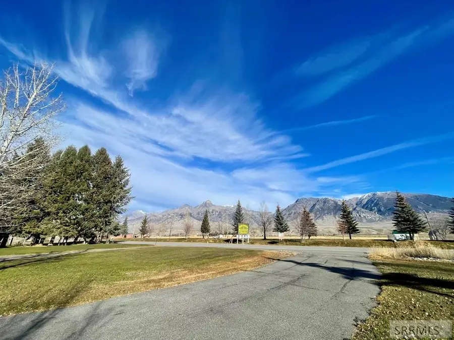 410 & 408 Custer Street, Mackay, ID 83251 - Image #2