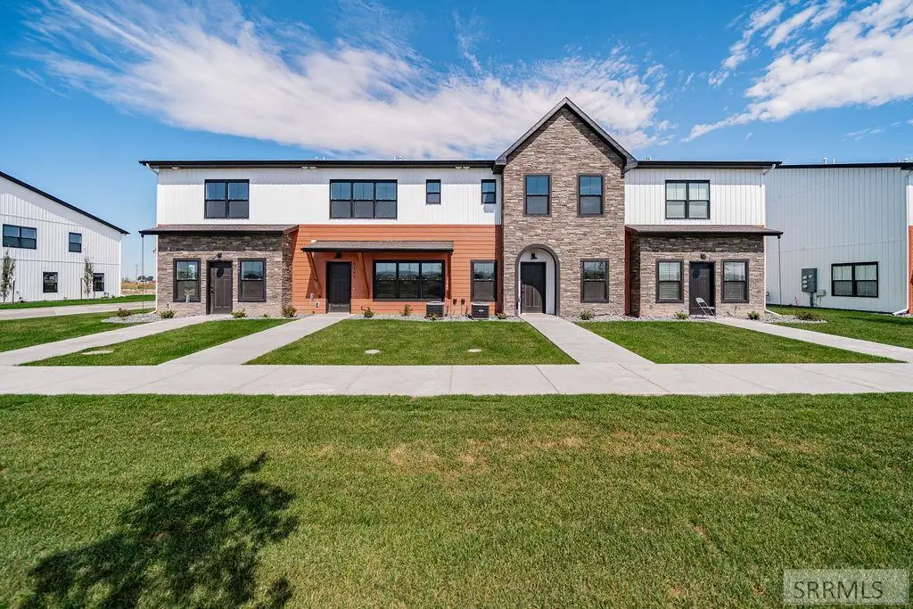 4927 N Beach Dr, Idaho Falls, ID 83401 - #1