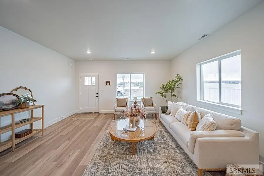 3891 Goldfinch Way, Ammon, ID 83406 - Image #2