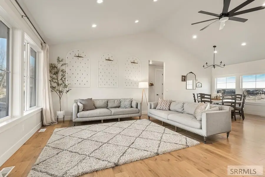 1423 950 E, Shelley, ID 83274 - Image #2