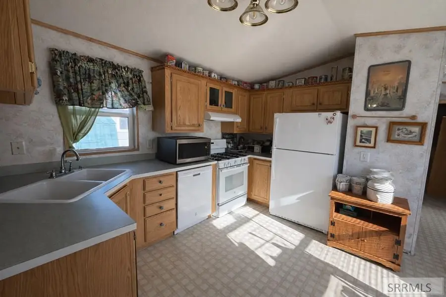 2120 Whispering Pines Drive, Idaho Falls, ID 83401 - Image #3