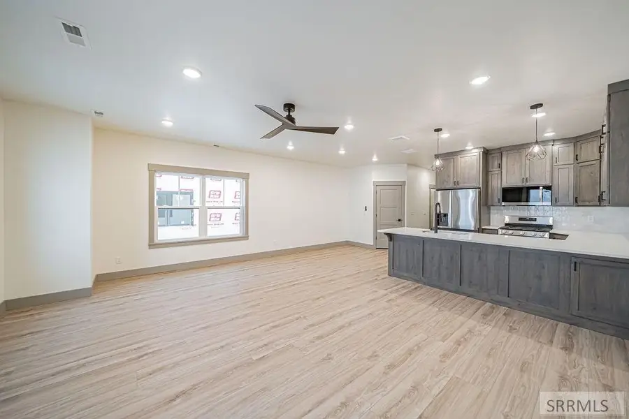 4957 N Beach Dr, Idaho Falls, ID 83401 - #3