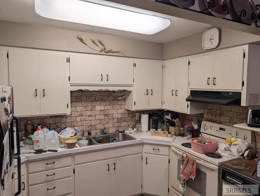 2206 Meadow Street, Idaho Falls, ID 83401 - #2