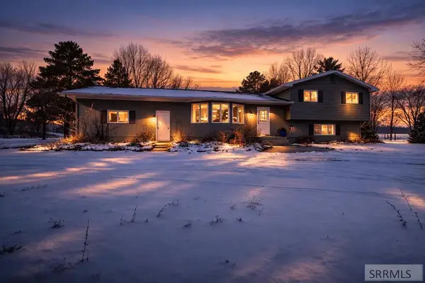 2320 33 N, IDAHO FALLS, ID 83402