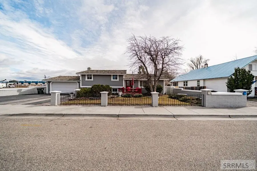 386 Fisher Avenue, Blackfoot, ID 83221 - #3