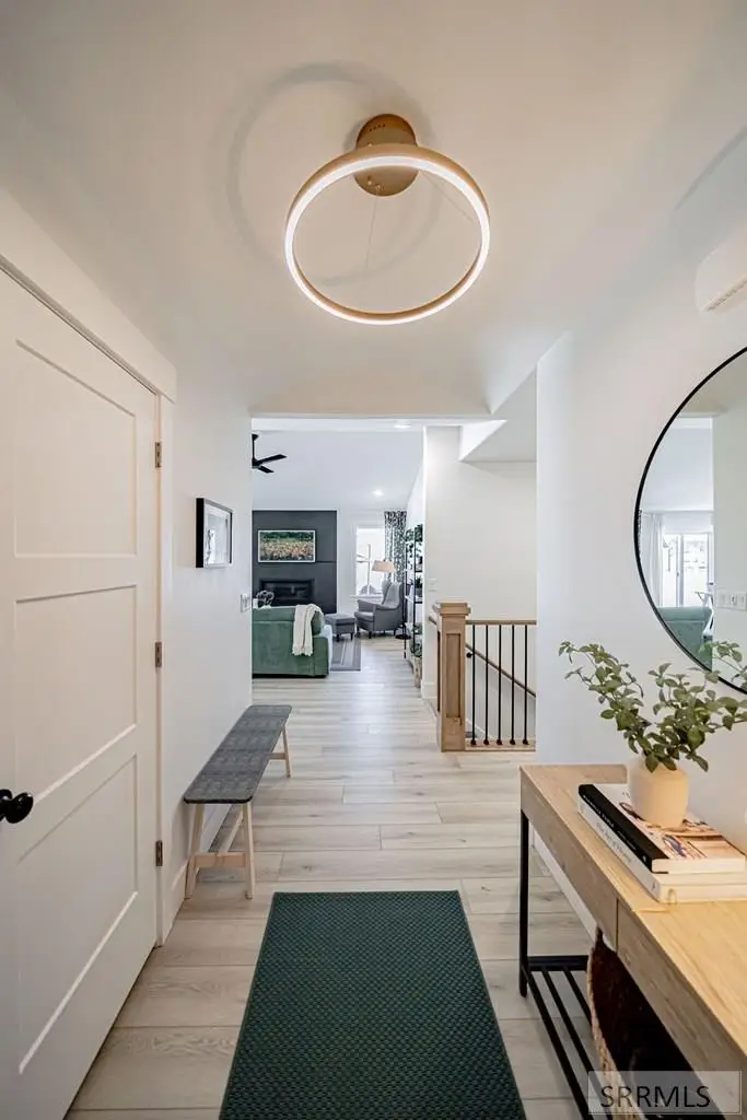 576 Hollow Drive, Ammon, ID 83401 - #3