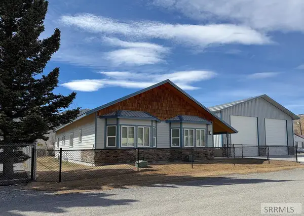 801 Forest Drive, MACKAY, ID 83251