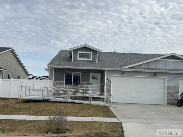 957 Pinewood Avenue, CHUBBUCK, ID 83202