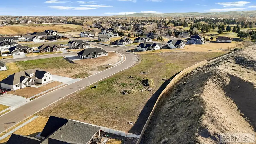 5763 Dune Village Way, Idaho Falls, ID 83404 - #2