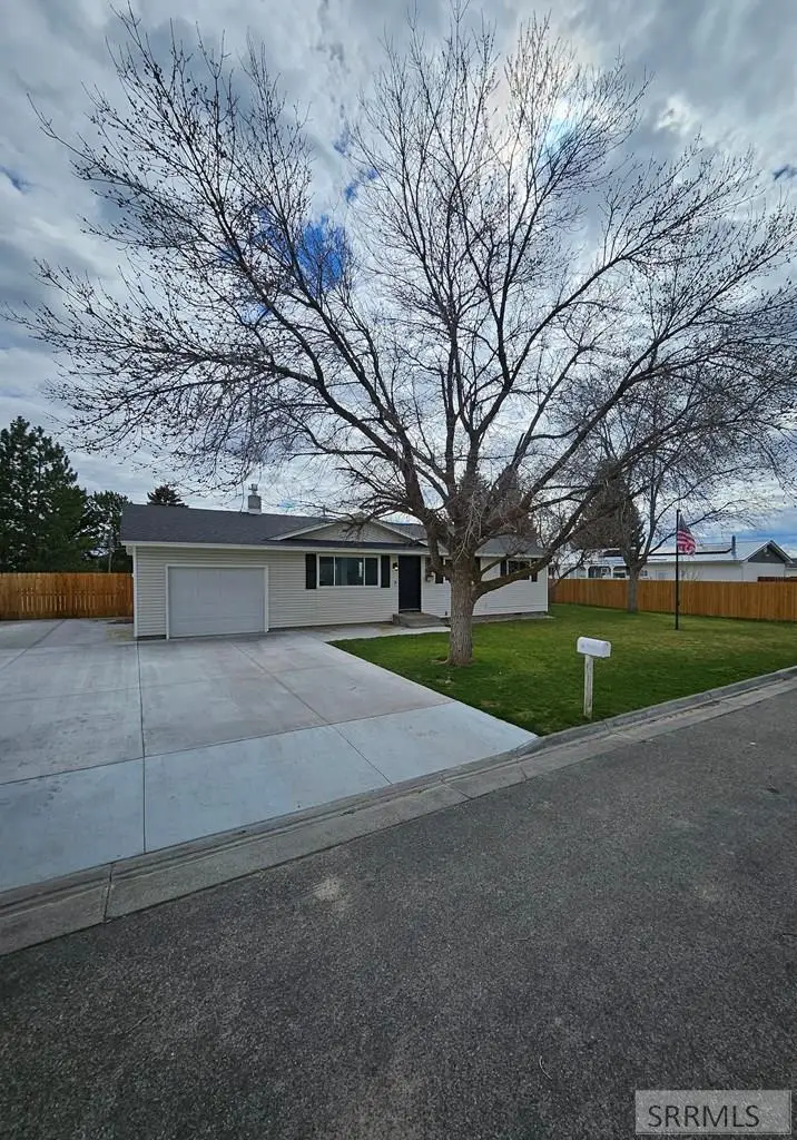 4230 Dixie Street, Idaho Falls, ID 83401 - #2