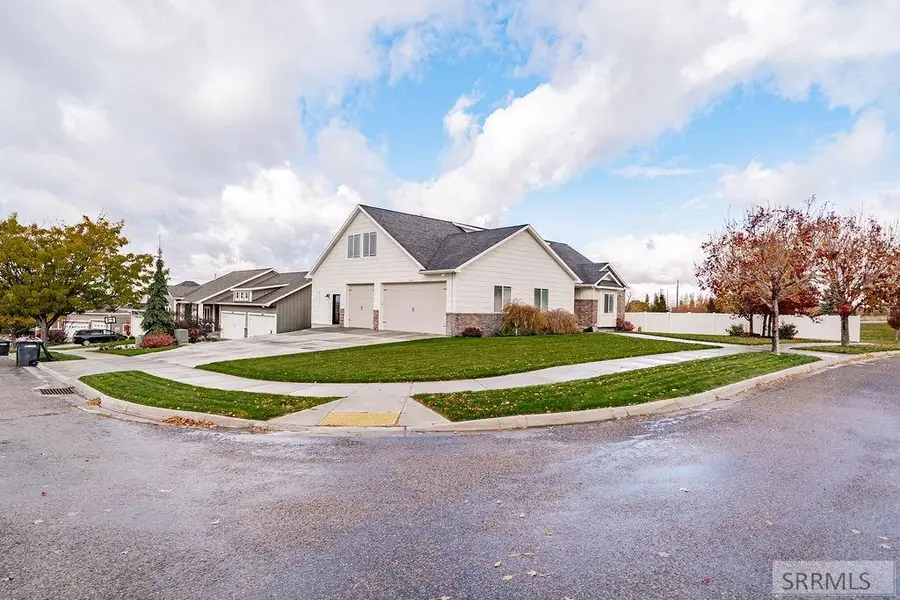 6369 Tower Castle Loop, Ammon, ID 83406 - #2