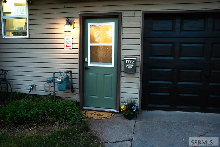 1095 Vine Avenue, Idaho Falls, ID 83202 - #3