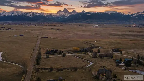 2960 Sage Creek Drive, TETONIA, ID 83452