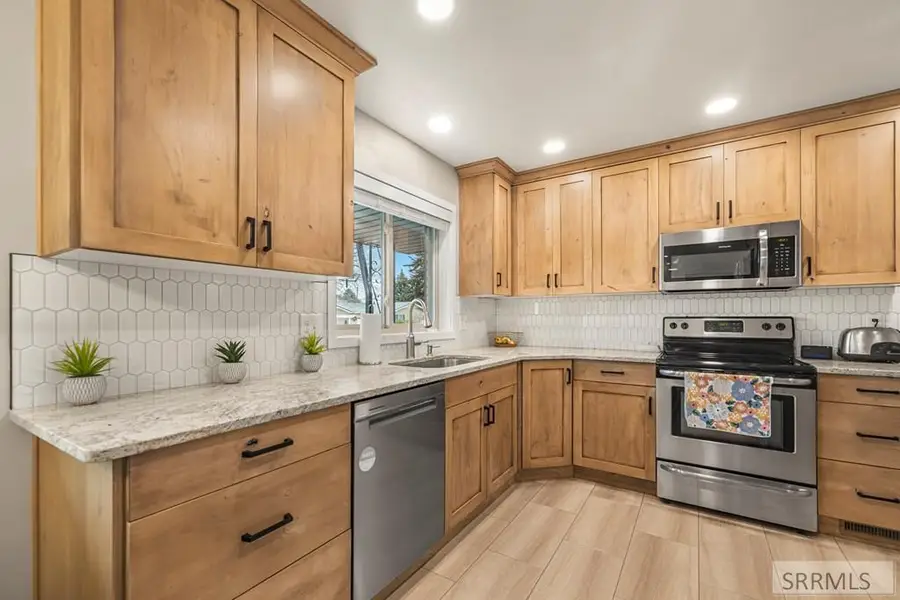 1992 Azalea Drive, Idaho Falls, ID 83404 - #2