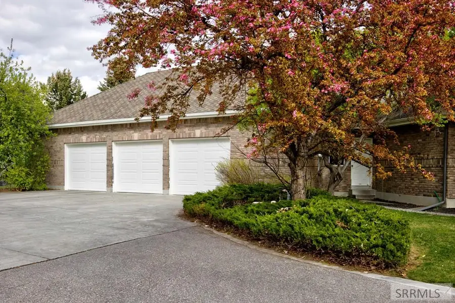 3809 Kinsmen Lane, Idaho Falls, ID 83404 - #3