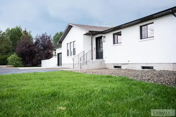 2303 W 3000 N, REXBURG, ID 83440