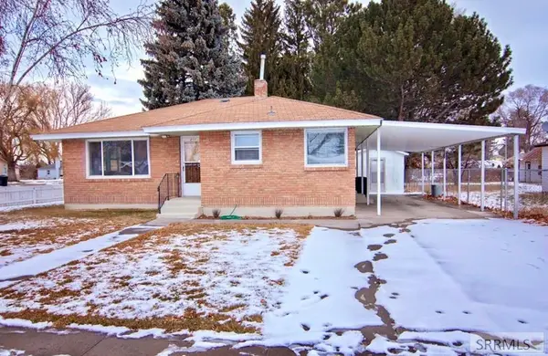 211 Pine Street, SHELLEY, ID 83274