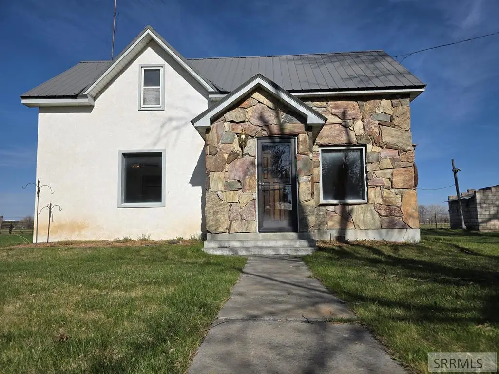 6850 2000 W, Rexburg, ID 83440 - #1