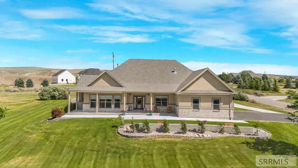 8065 Black Hawk Drive, IDAHO FALLS, ID 83406