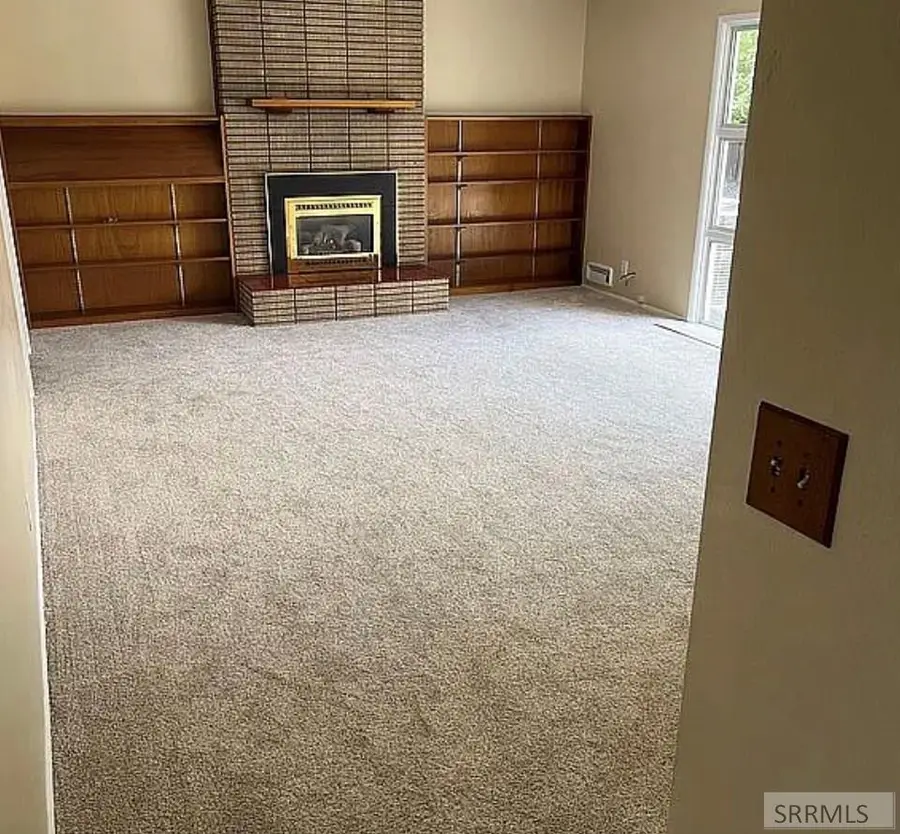 375 Fanning Avenue, Idaho Falls, ID 83401 - #2