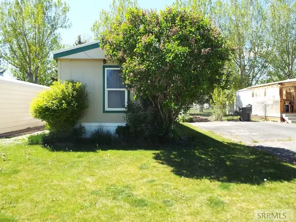 2125 Whispering Pines Drive, IDAHO FALLS, ID 83401
