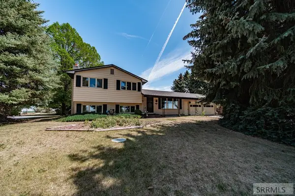1230 45th W, IDAHO FALLS, ID 83402