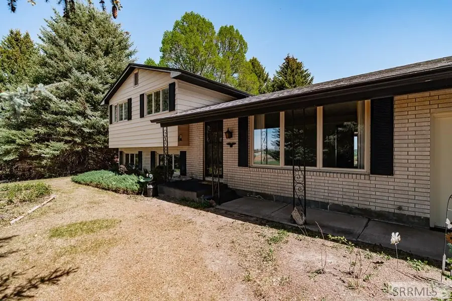 1230 45th W, Idaho Falls, ID 83402 - #2