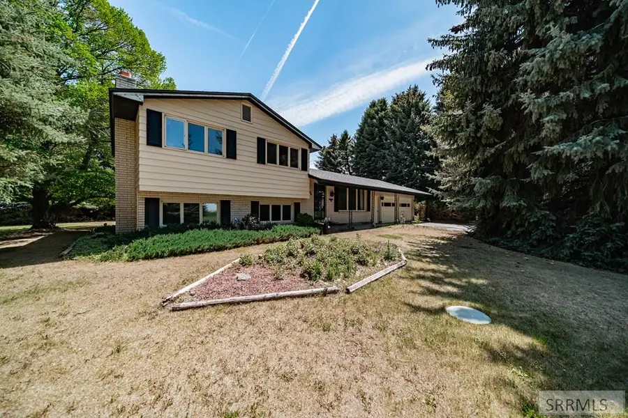 1230 45th W, Idaho Falls, ID 83402 - #3