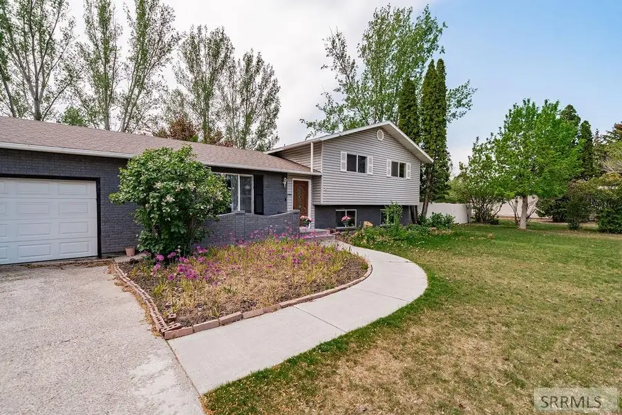 2090 Heather Lane, Ammon, ID 83406 - #2