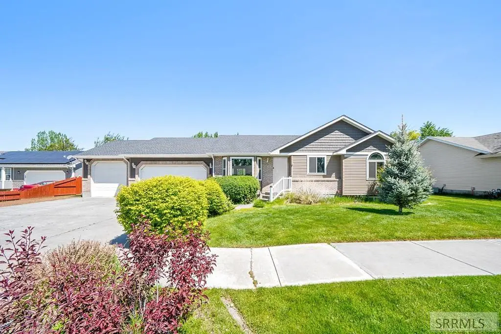 3845 Ridgeview Circle, Ammon, ID 83406 - #1