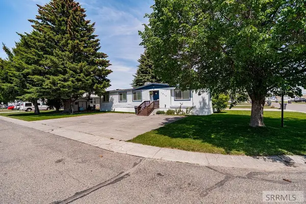 1915 Whispering Pines Drive, IDAHO FALLS, ID 83401