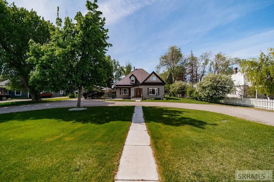 2838 Lincoln Road, Idaho Falls, ID 83401 - #2