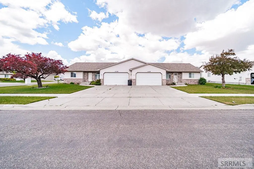 1218 Oakmeadow Circle, Ammon, ID 83406 - #1