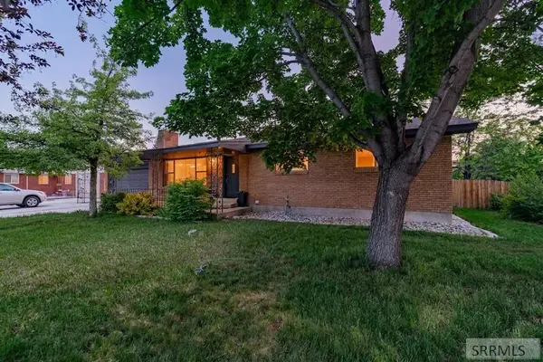 395 Redwood Drive, IDAHO FALLS, ID 83401